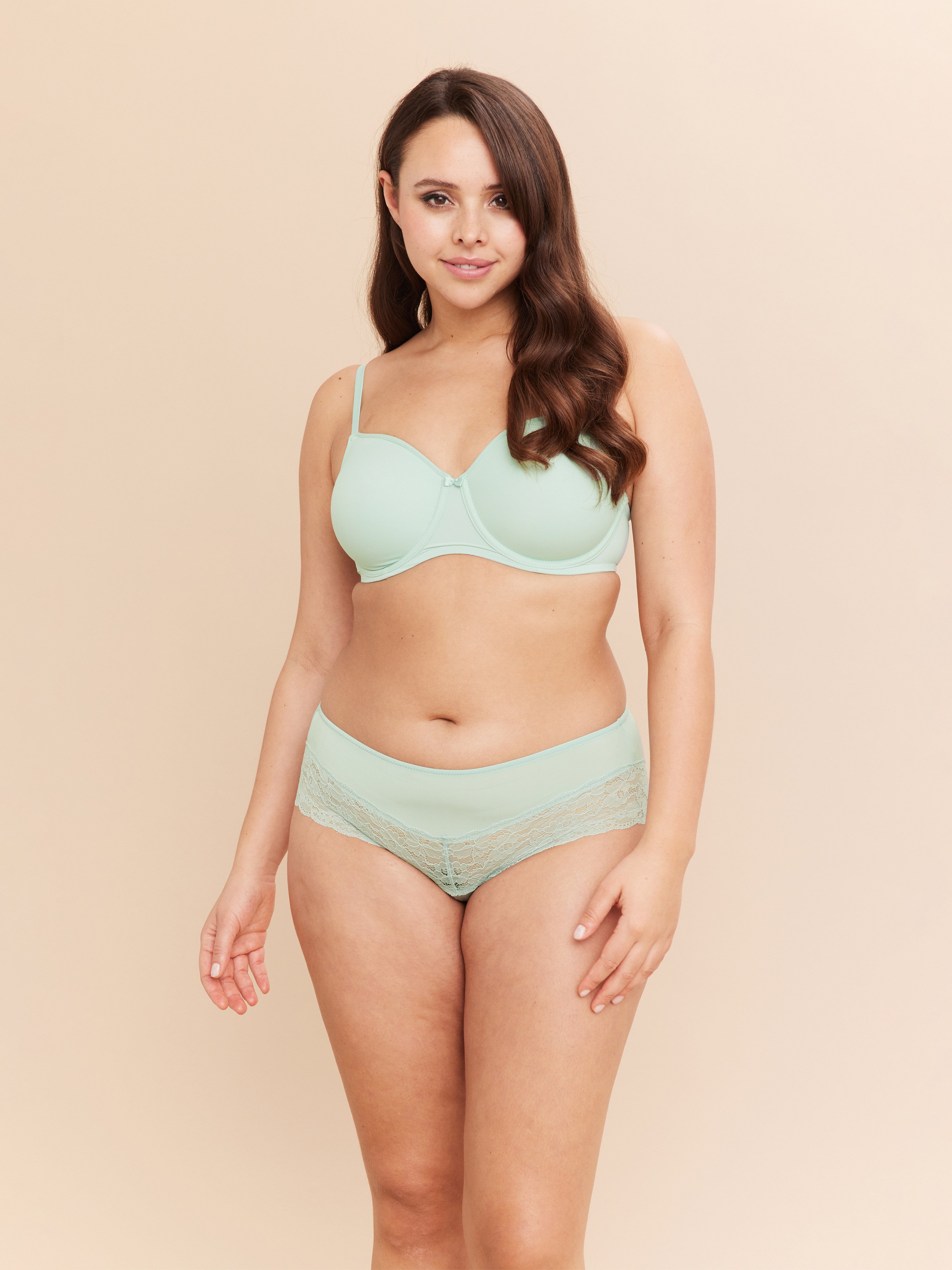 Clara Full Support Minimizer Bra