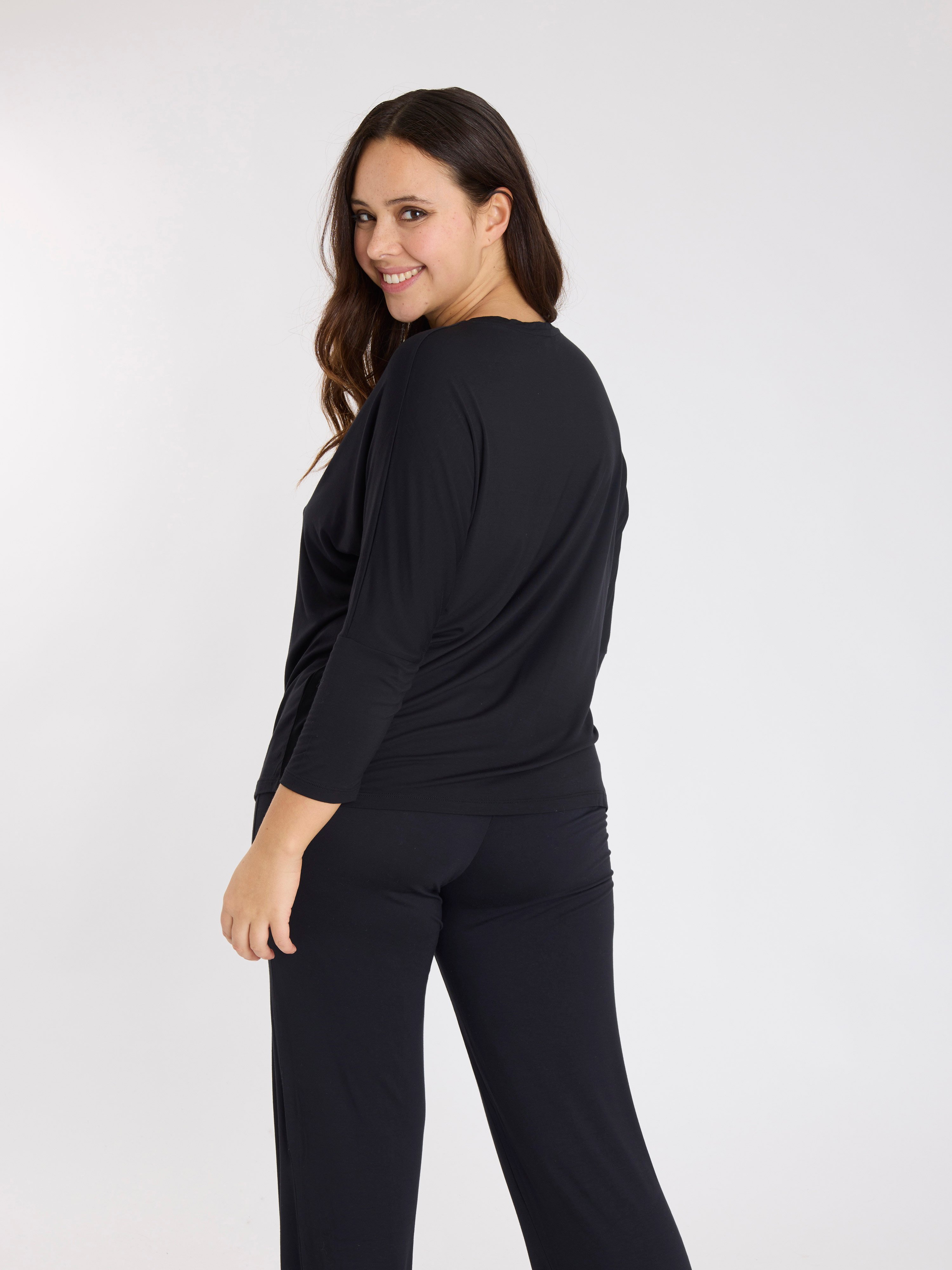 Charlie 3/4 Sleeve Nightshirt